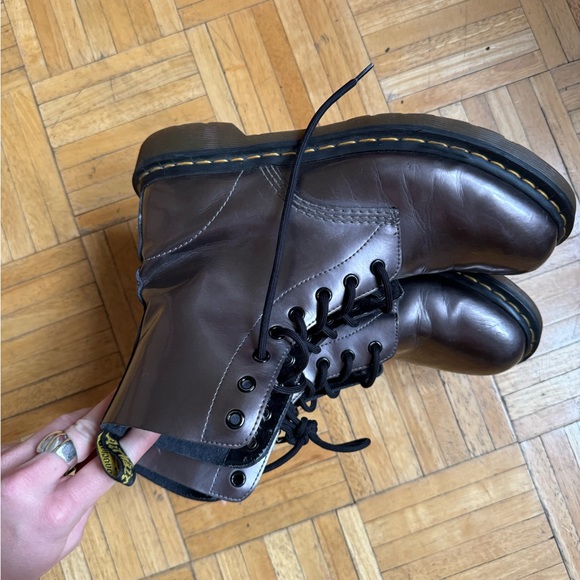 Doc Martins - chrome - Picture 2 of 5